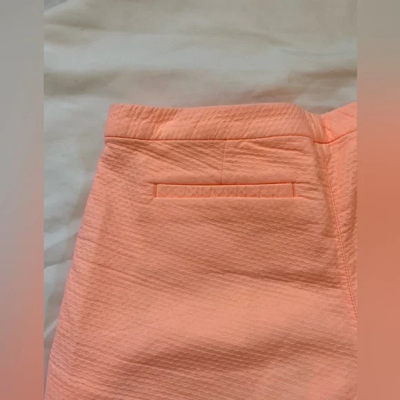 Lilly Pulitzer Shorts. - Picture 6 of 7